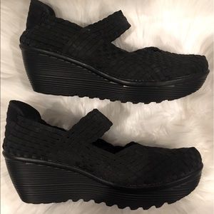 Comfy black slip on wedge heels